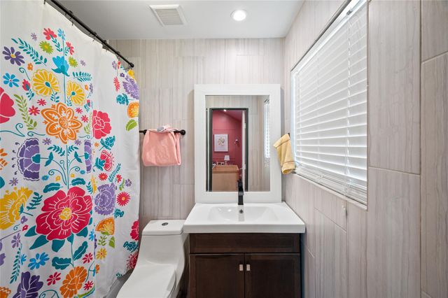 14919 Woodthorpe Lane, Houston, TX 77079