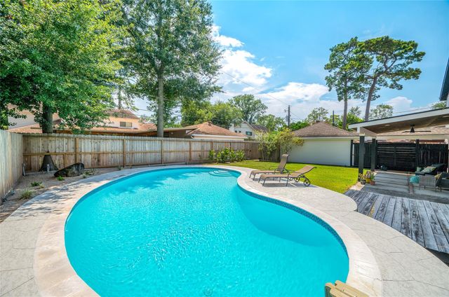 14919 Woodthorpe Lane, Houston, TX 77079