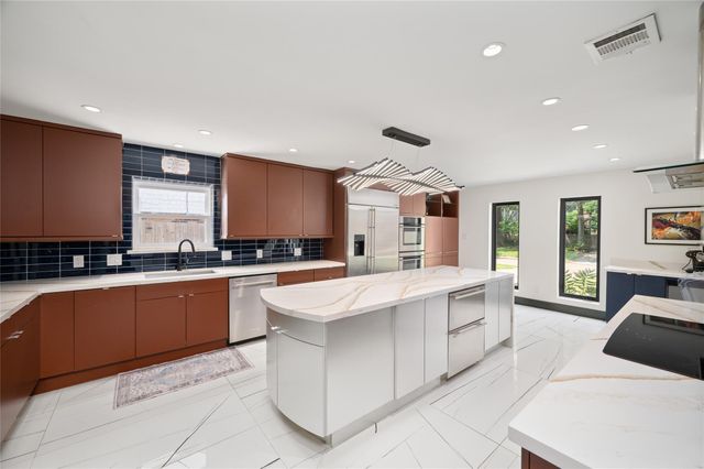 14919 Woodthorpe Lane, Houston, TX 77079