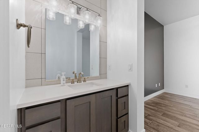 352 RIO DE JAZMIN Circle, El Paso, TX 79932