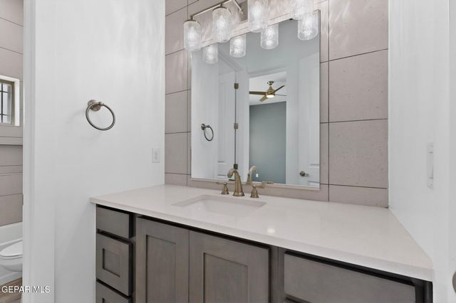 352 RIO DE JAZMIN Circle, El Paso, TX 79932