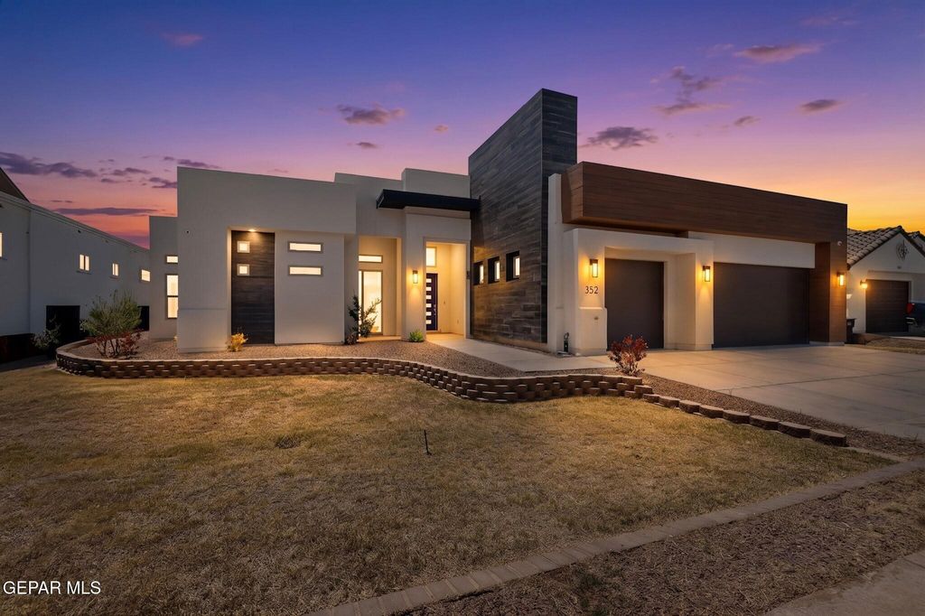 352 RIO DE JAZMIN Circle, El Paso, TX 79932