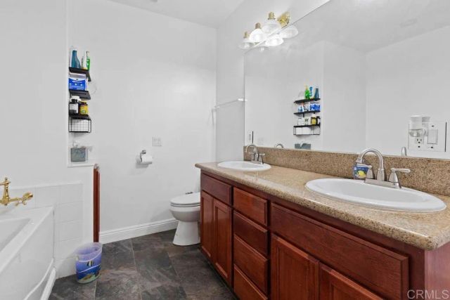 8948 Lakeview Road, Lakeside, CA 92040
