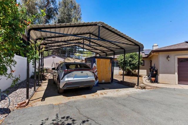 8948 Lakeview Road, Lakeside, CA 92040