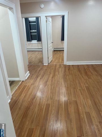 34 Park Row 2, Wallington, NJ 07057