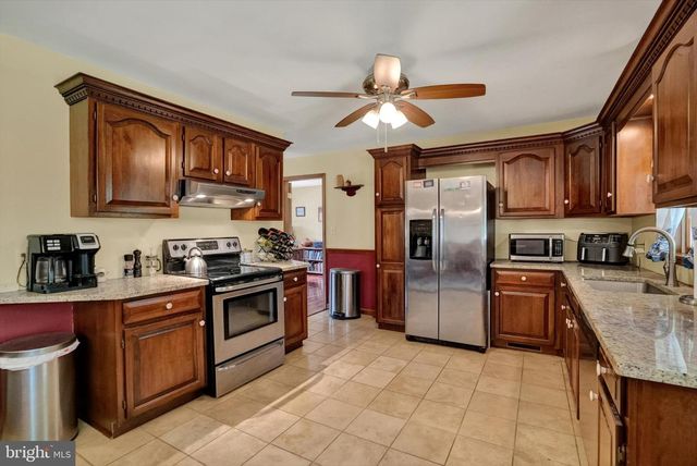619 CALCO AVE, Sinking Spring, PA 19608