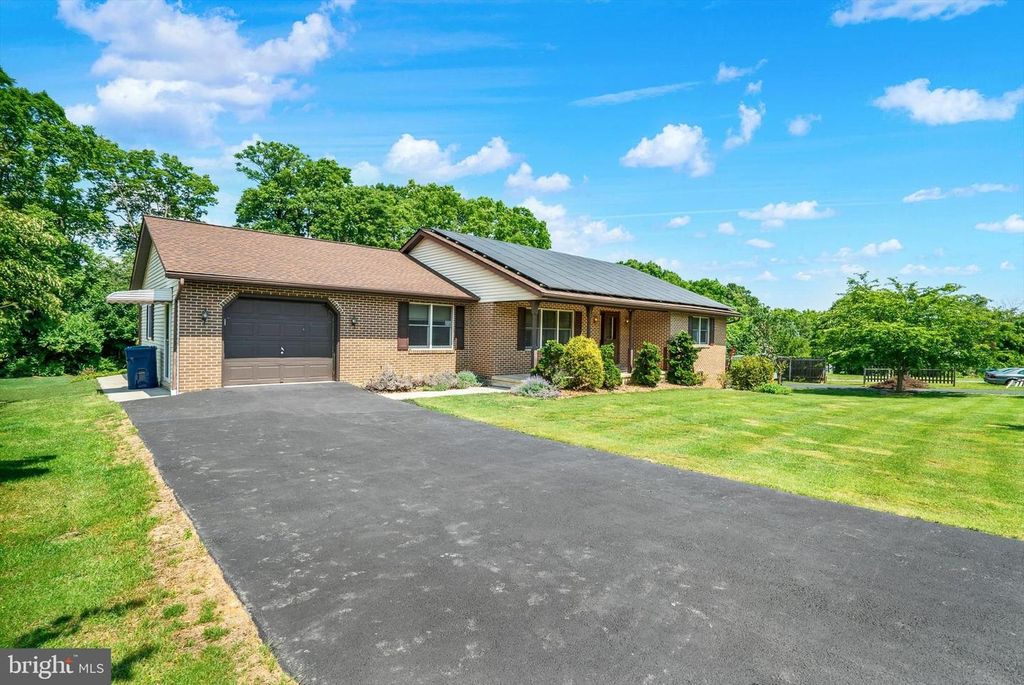 619 CALCO AVE, Sinking Spring, PA 19608