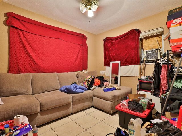 2540 SW 5th Street, Fort Lauderdale, FL 33312