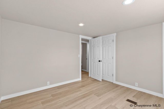 12 SOUTH FORK RD, Cheyenne, WY 82007