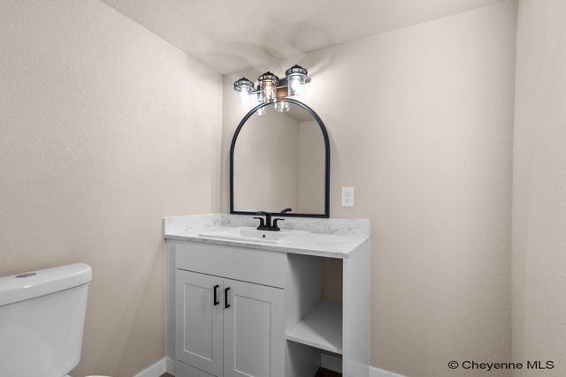 12 SOUTH FORK RD, Cheyenne, WY 82007