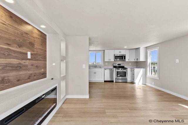 12 SOUTH FORK RD, Cheyenne, WY 82007