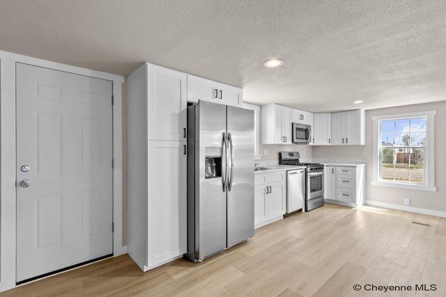 12 SOUTH FORK RD, Cheyenne, WY 82007