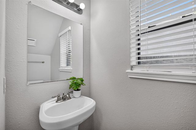 9711 Sutton Meadows Court, Houston, TX 77086