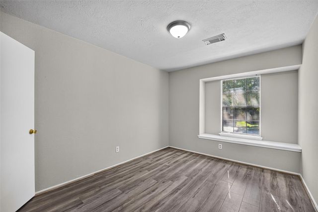 9711 Sutton Meadows Court, Houston, TX 77086