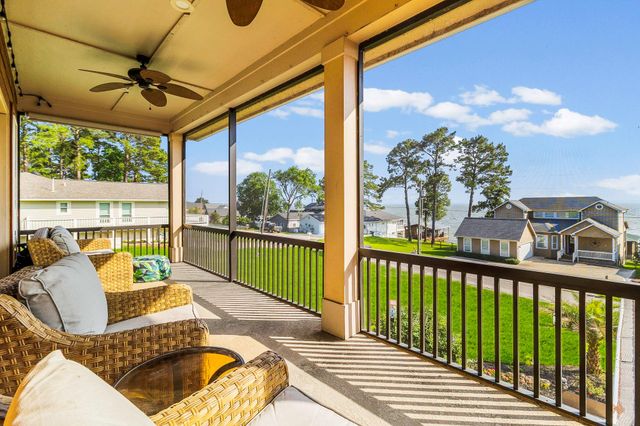 265 Bridgelanding, Onalaska, TX 77360