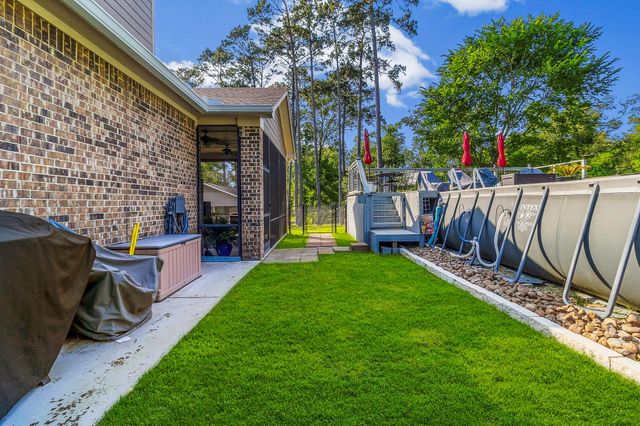 265 Bridgelanding, Onalaska, TX 77360