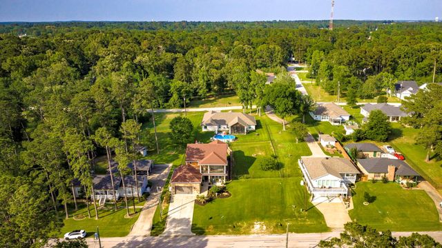 265 Bridgelanding, Onalaska, TX 77360