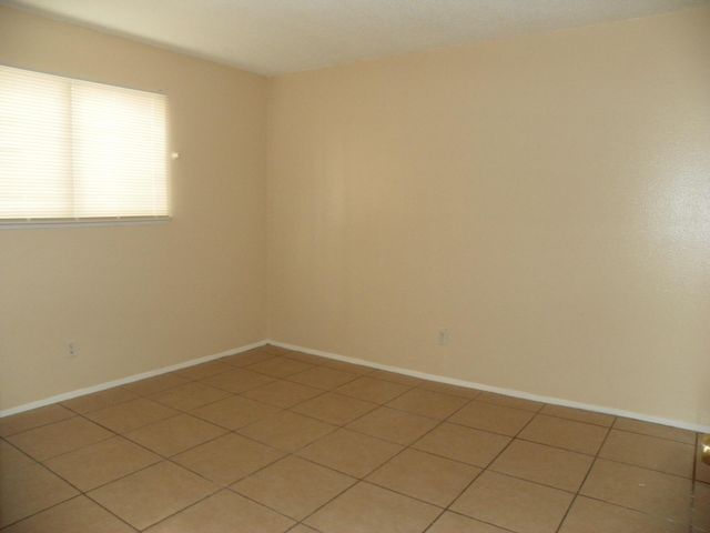 11408 Lexington Avenue NE, Albuquerque, NM 87112