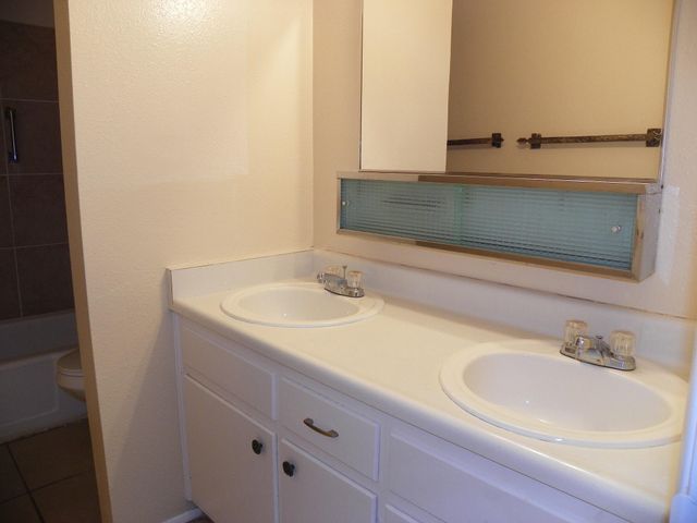 11408 Lexington Avenue NE, Albuquerque, NM 87112