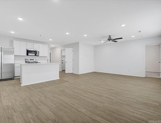 220 Bighorn Trail, Maumelle, AR 72113