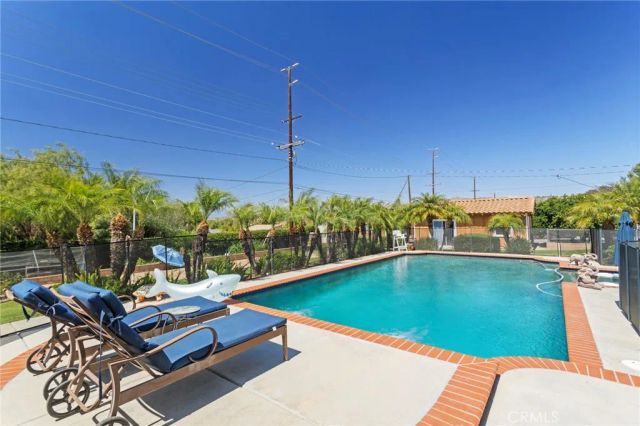 16520 Wagon Wheel Drive, Riverside, CA 92506
