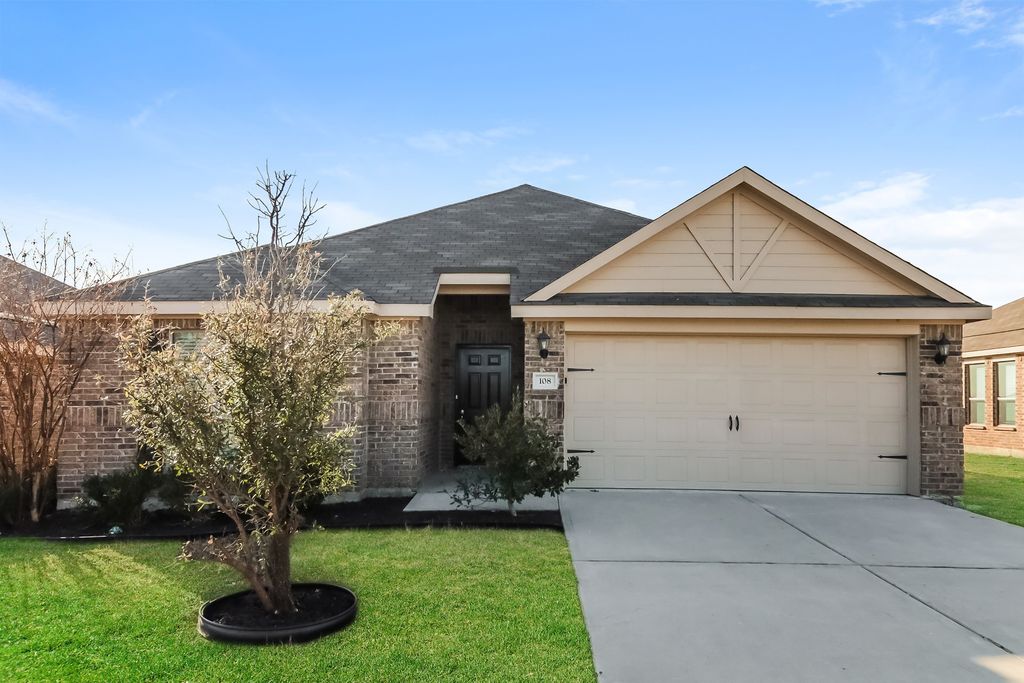 108 Magnolia Drive, Sanger, TX 76266