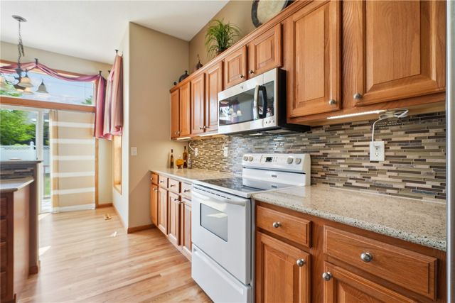 2595 Victoria Street, Marion, IA 52302