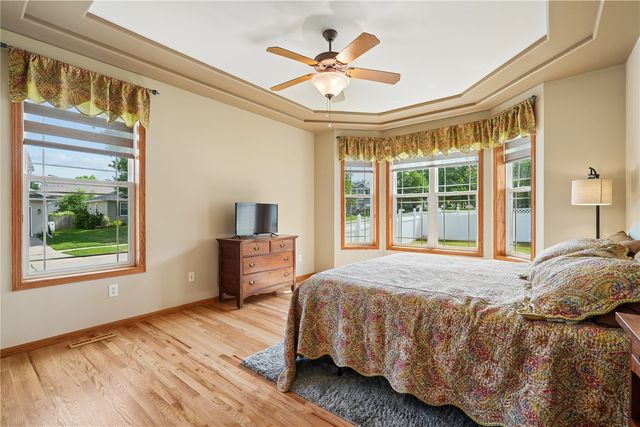 2595 Victoria Street, Marion, IA 52302