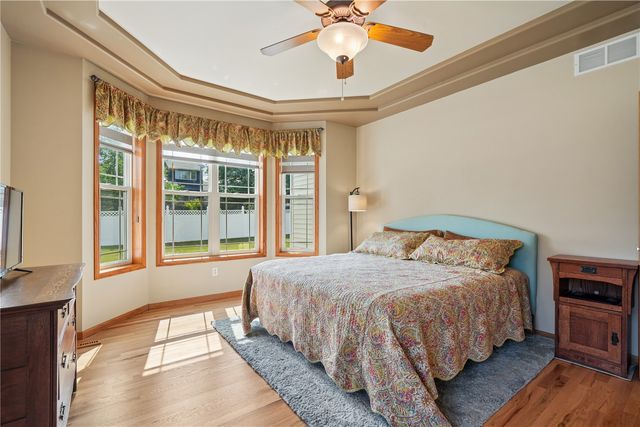 2595 Victoria Street, Marion, IA 52302