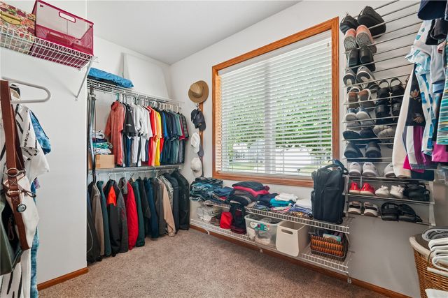 2595 Victoria Street, Marion, IA 52302