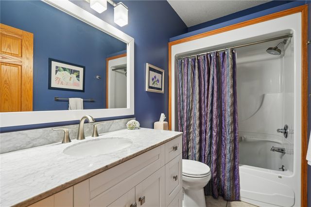 2595 Victoria Street, Marion, IA 52302