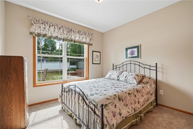 2595 Victoria Street, Marion, IA 52302