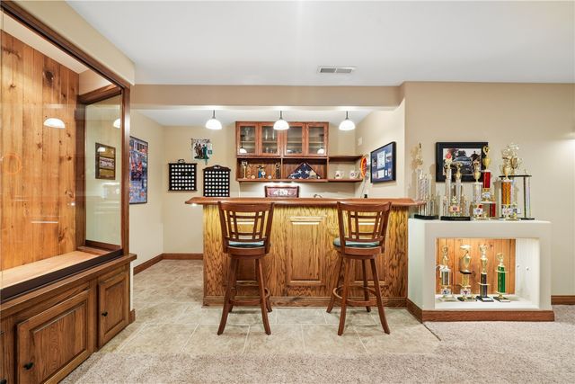 2595 Victoria Street, Marion, IA 52302