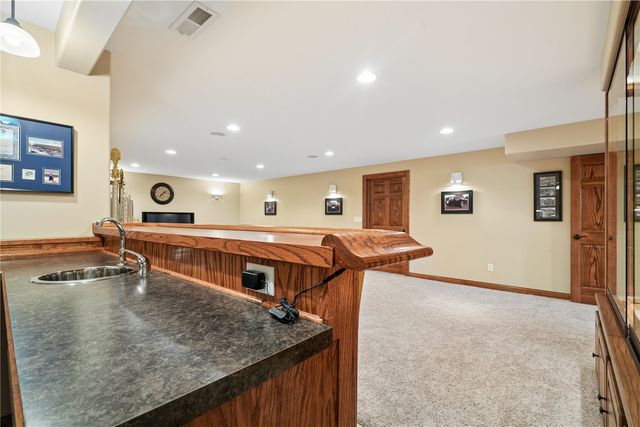 2595 Victoria Street, Marion, IA 52302