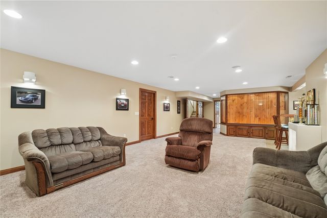 2595 Victoria Street, Marion, IA 52302