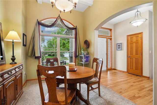 2595 Victoria Street, Marion, IA 52302