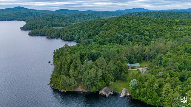 8 Pinehurst Road, Saranac Lake, NY 12983