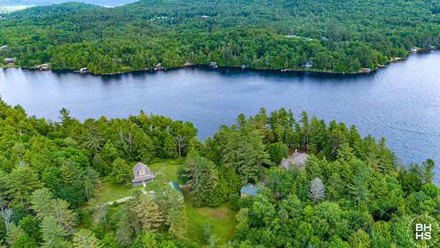 8 Pinehurst Road, Saranac Lake, NY 12983