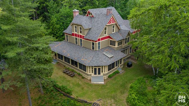 8 Pinehurst Road, Saranac Lake, NY 12983