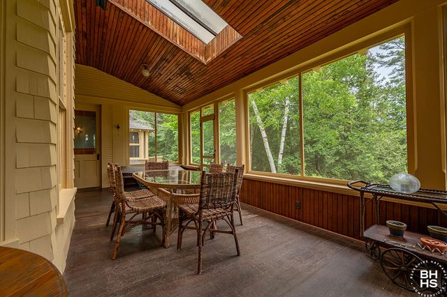 8 Pinehurst Road, Saranac Lake, NY 12983