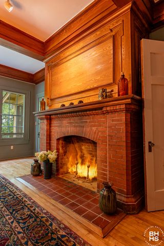 8 Pinehurst Road, Saranac Lake, NY 12983