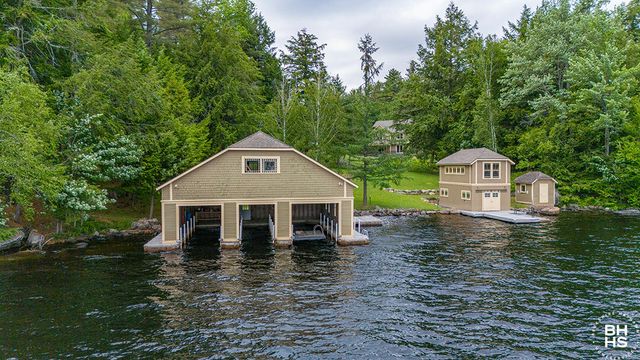 8 Pinehurst Road, Saranac Lake, NY 12983