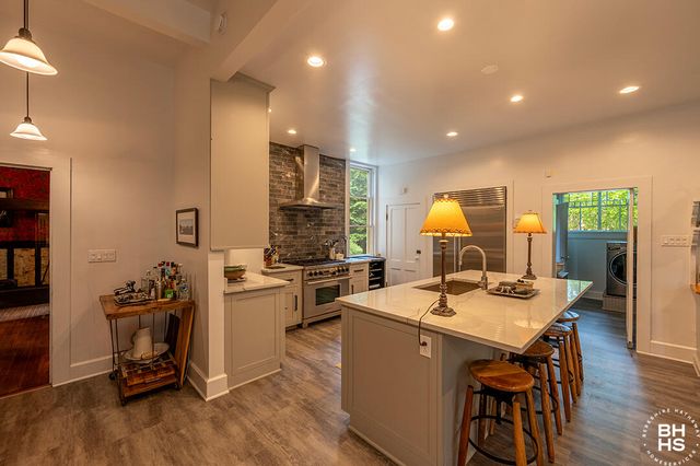 8 Pinehurst Road, Saranac Lake, NY 12983