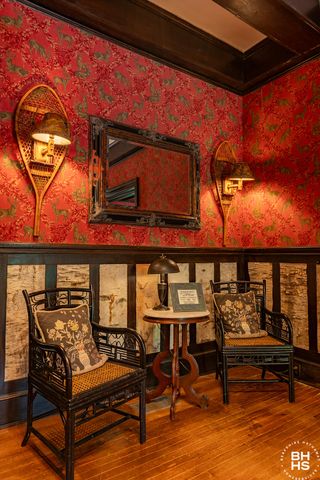 8 Pinehurst Road, Saranac Lake, NY 12983