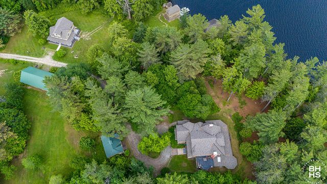 8 Pinehurst Road, Saranac Lake, NY 12983