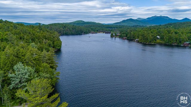 8 Pinehurst Road, Saranac Lake, NY 12983