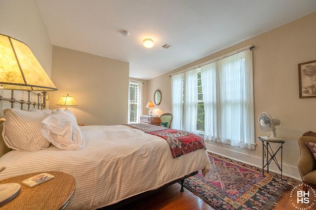 8 Pinehurst Road, Saranac Lake, NY 12983