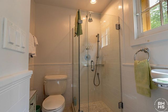 8 Pinehurst Road, Saranac Lake, NY 12983