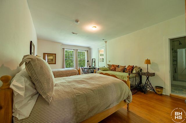 8 Pinehurst Road, Saranac Lake, NY 12983