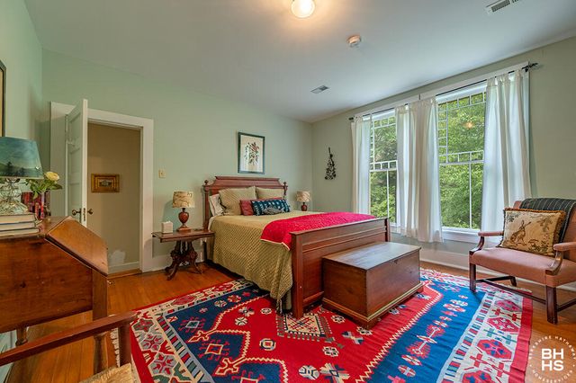 8 Pinehurst Road, Saranac Lake, NY 12983